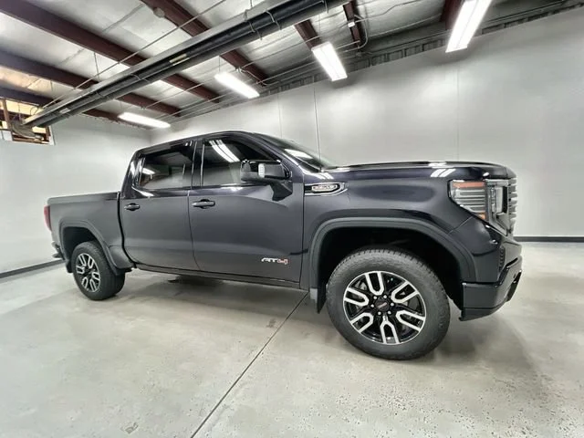 2025 GMC Sierra 1500 AT4 - Photo 9