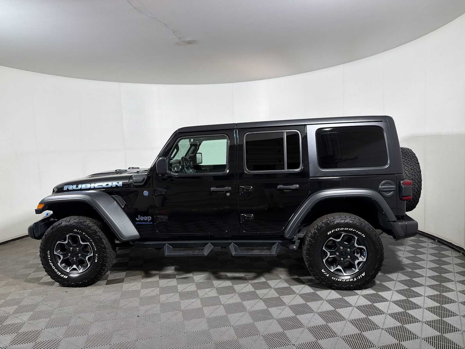 Used 2023 Black Clearcoat Jeep Rubicon image 4