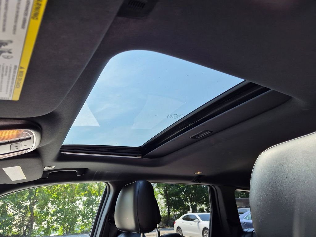 Used 2021 Gray Jeep Limited image 23