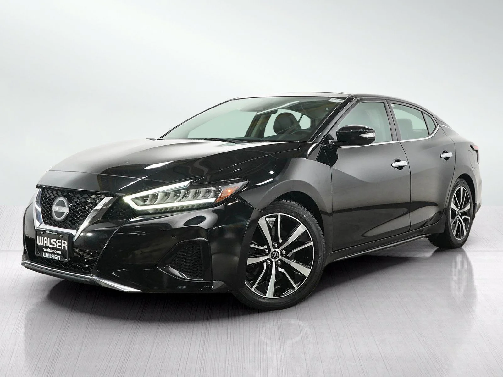 Used 2023 Black Nissan SV image 1