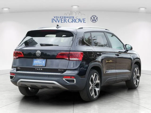 Certified Used 2023 Black Volkswagen 1.5T SEL image 7
