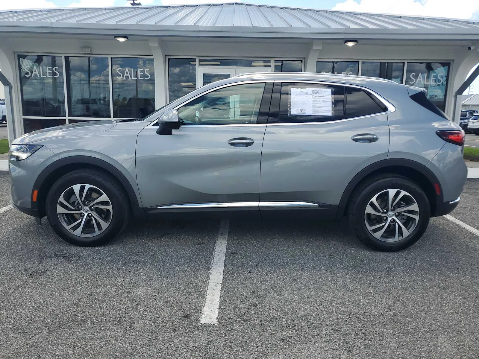 Used 2023 MOONSTONE GRAY METALLIC Buick Essence image 2