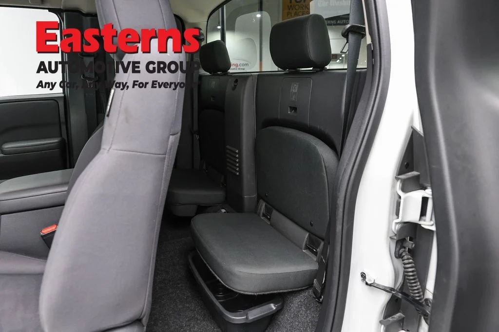 Used 2022 White Nissan S image 20