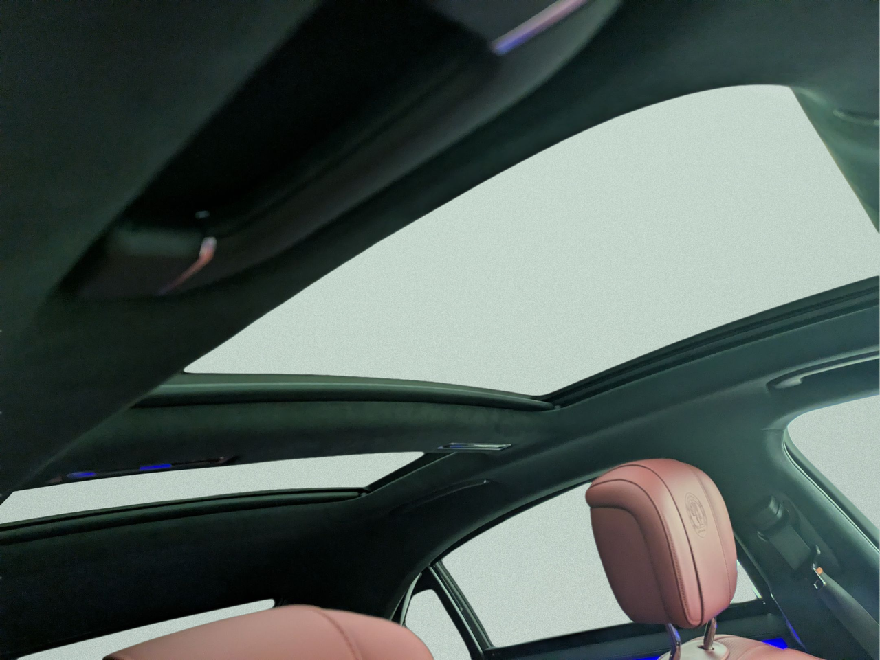 2025 Mercedes-Benz S-Class S 63 - Photo 11