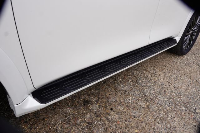 Certified Used 2020 White INFINITI LUXE image 14