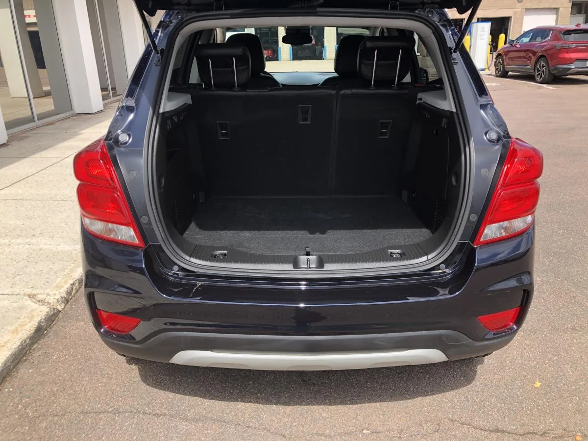 Used 2022 Blue Chevrolet Awd 4dr Lt image 8