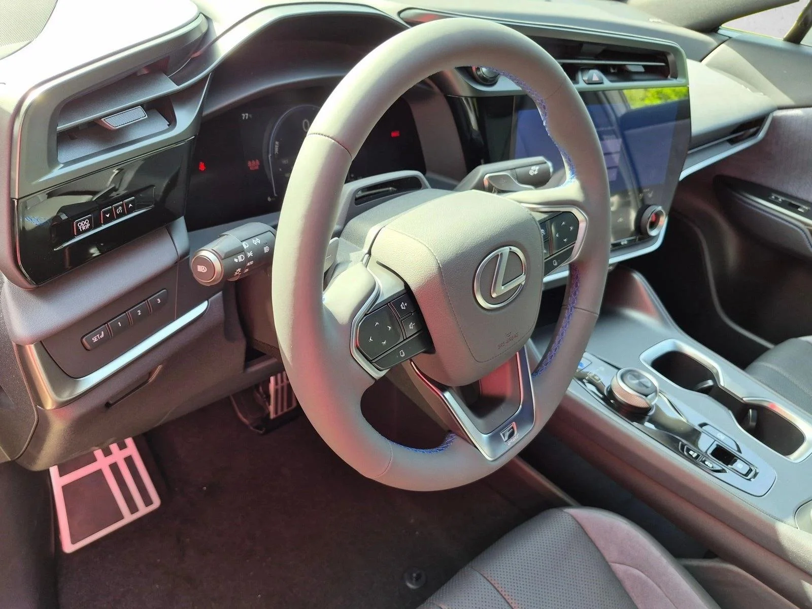 New 2026 Cloudburst Gray Lexus  550e F SPORT AWD image 3