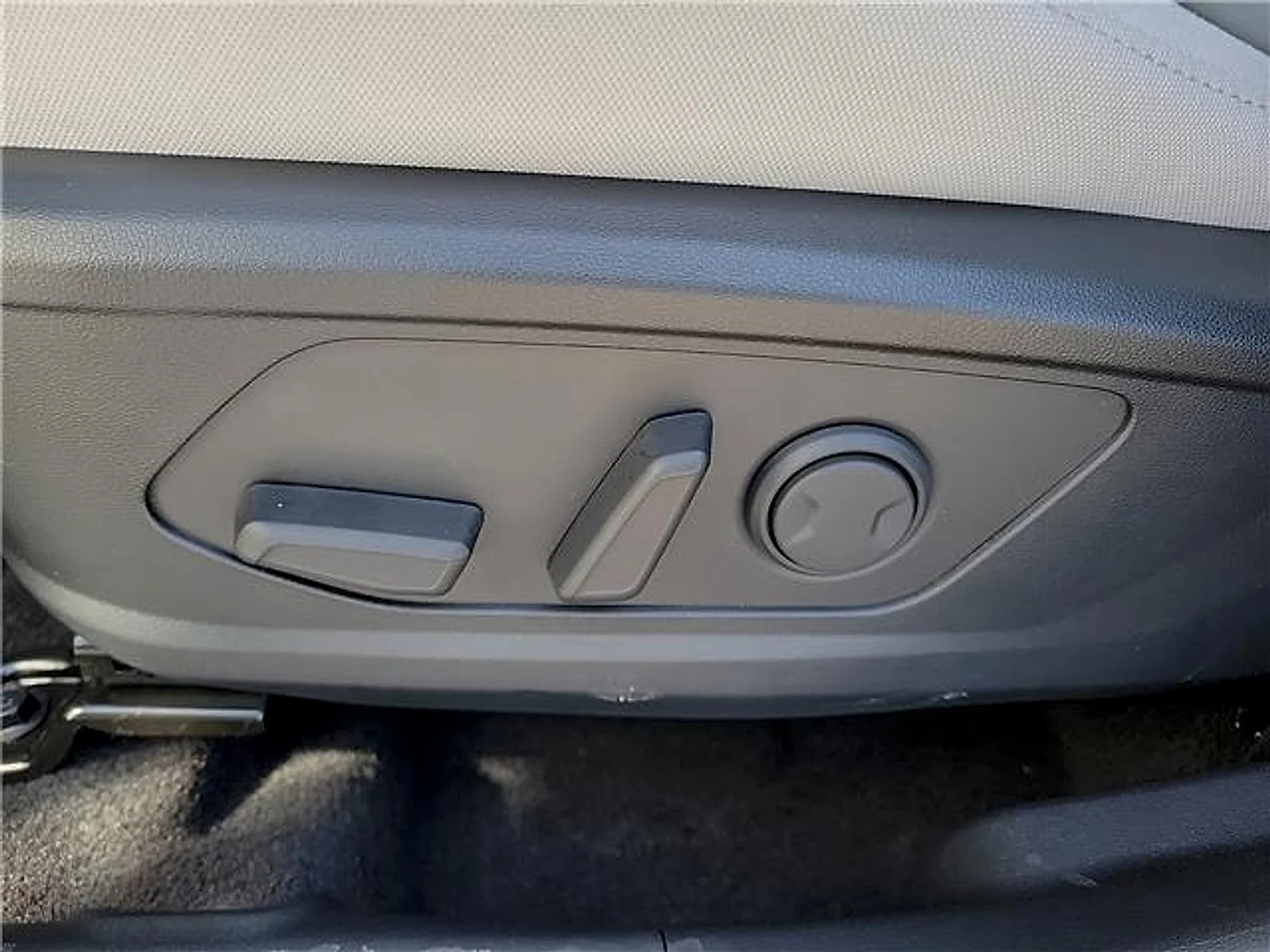 New 2026 White Hyundai SEL image 13