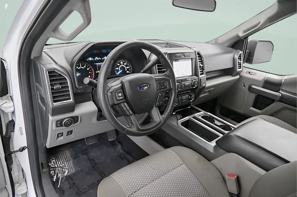 Used 2016 Oxford White Ford XLT image 14
