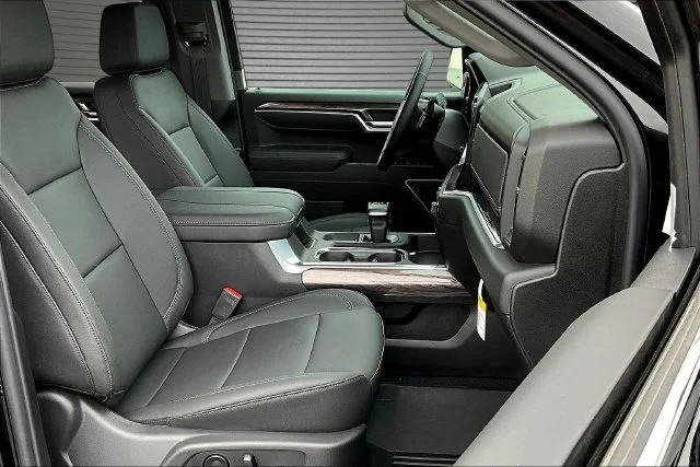 2026 Chevrolet Silverado 1500 LTZ - Photo 11