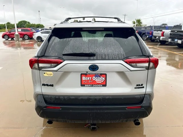 Used 2024 Silver Toyota XLE image 7