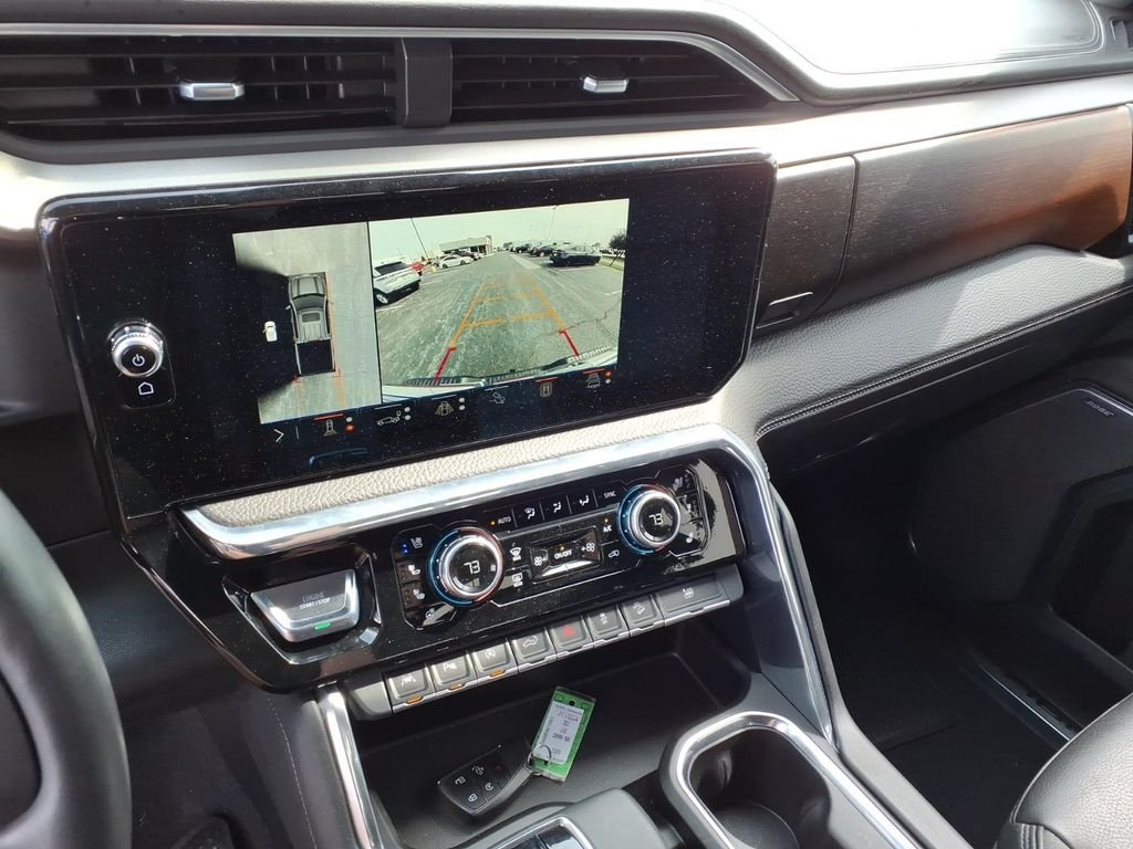 Used 2024 Onyx Black GMC Denali image 8