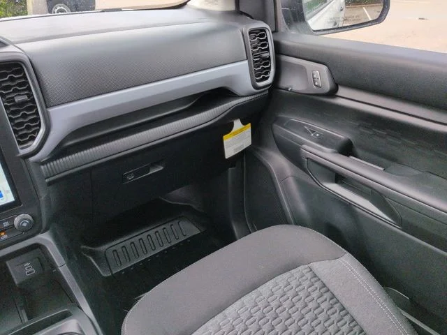 New 2026 Oxford White Ford XL image 17