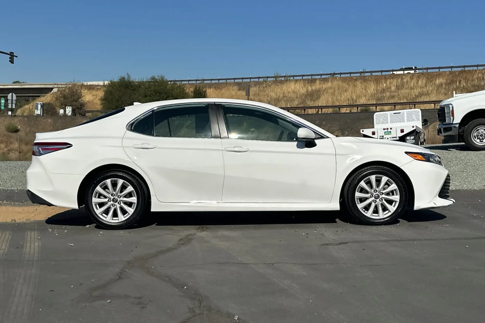 Used 2020 Super White Toyota LE image 3