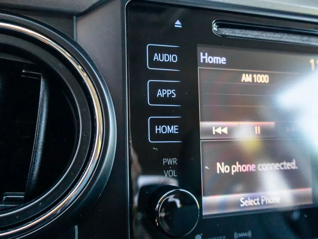 Used 2019 White Toyota SR5 image 35
