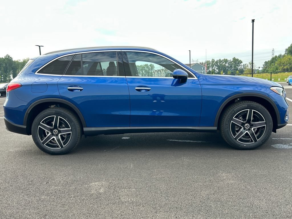 New 2027 Starling Blue Metallic Mercedes-Benz GLC 300 image 46