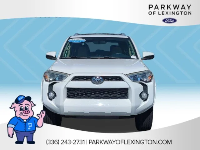 Used 2016 White Toyota SR5 image 8