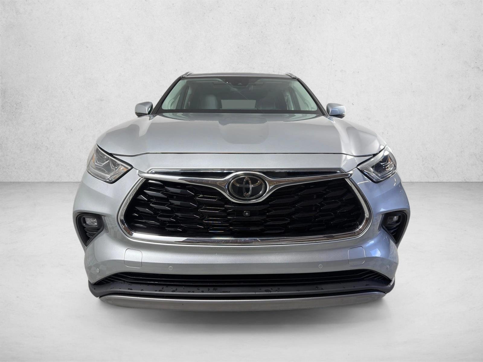 Used 2024 Celestial Silver Metallic Toyota Platinum image 9
