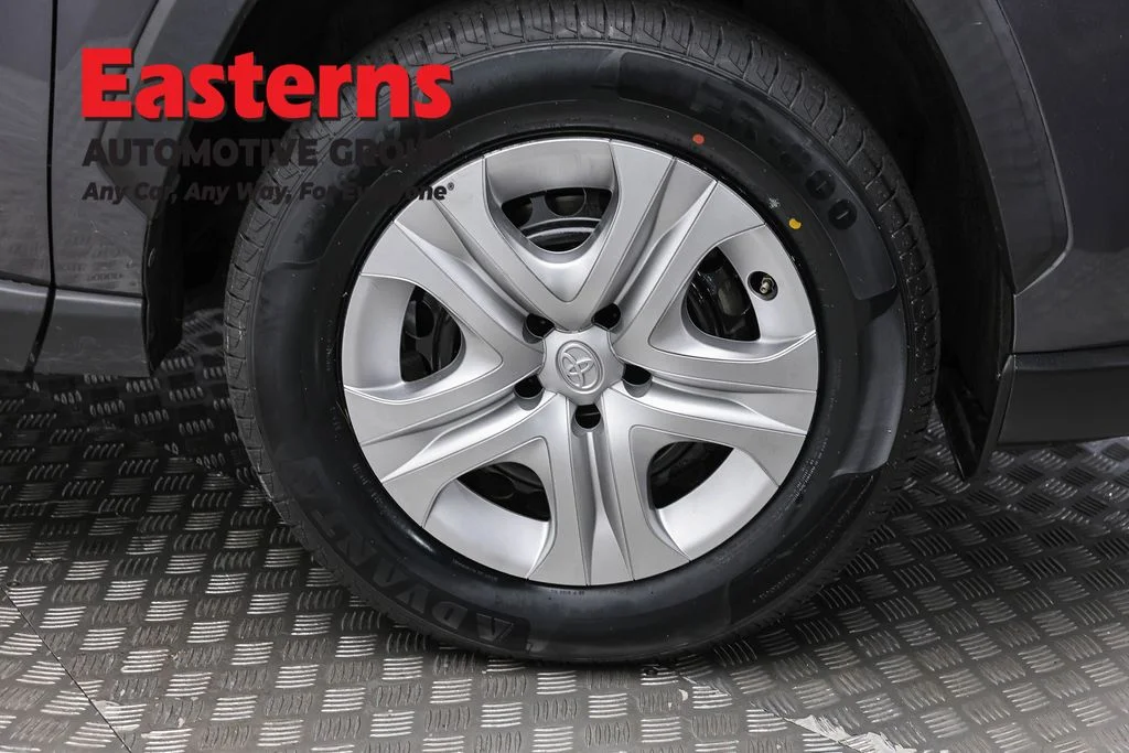 Used 2022 Gray Toyota LE image 29