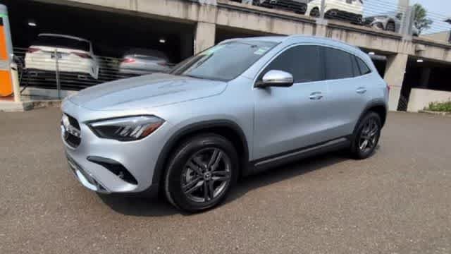 Used 2026 Cirrus Silver Metallic Mercedes-Benz GLA 250 image 4