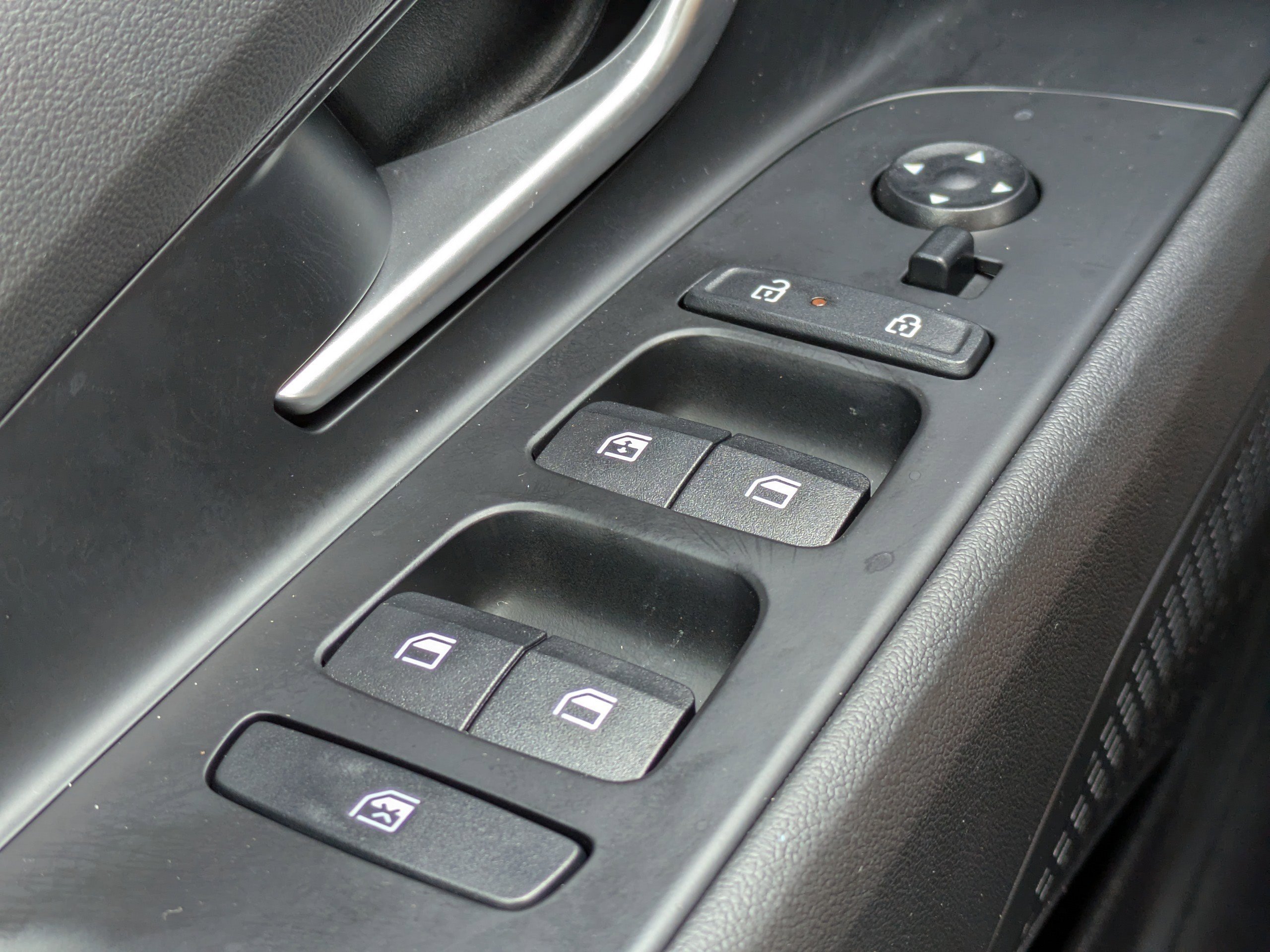 2024 Hyundai Elantra SEL - Photo 22