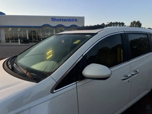 Used 2014 White Honda EX-L image 29