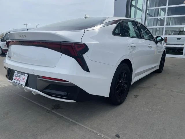 2025 Kia K5 LXS - Photo 34