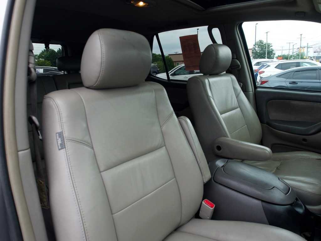 Used 2007  Toyota SR5 image 30