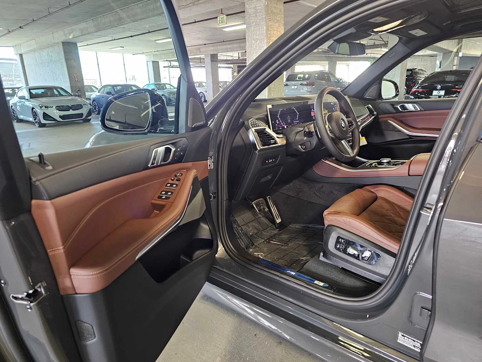New 2026 Dravit Grey Metallic BMW xDrive40i image 31