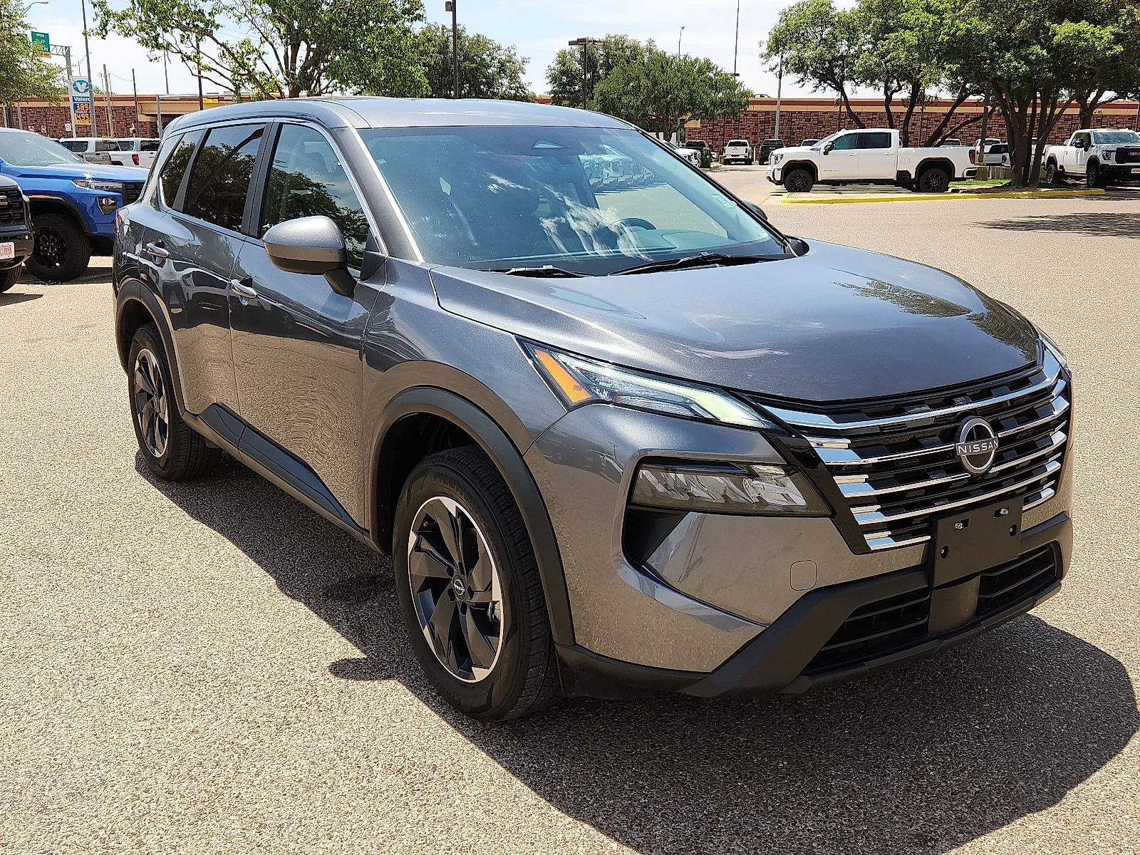 2025 Nissan Rogue SV - Photo 6