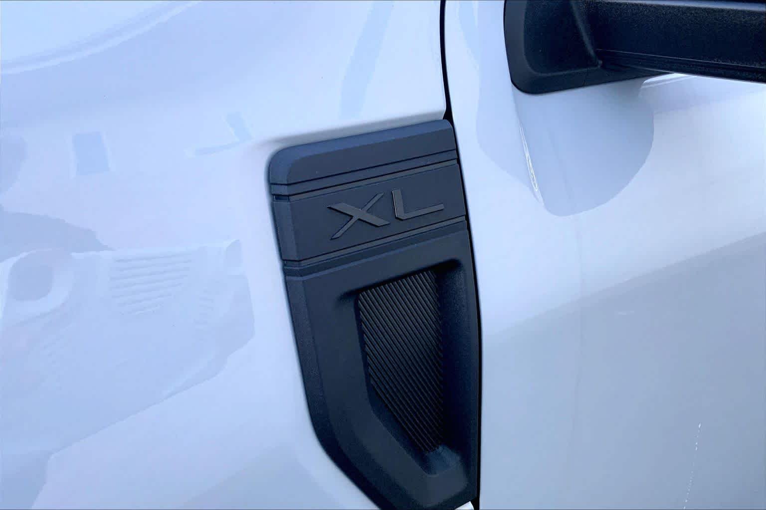 New 2026 Space White Metallic Ford XL image 15