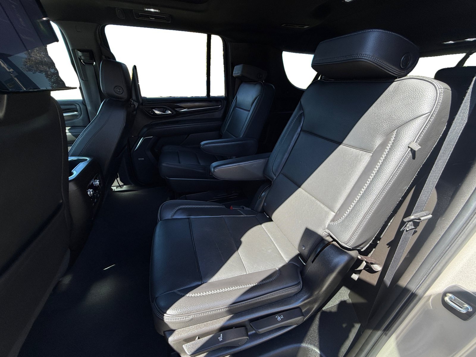 Used 2021 Pearl Beige Metallic GMC Denali image 16