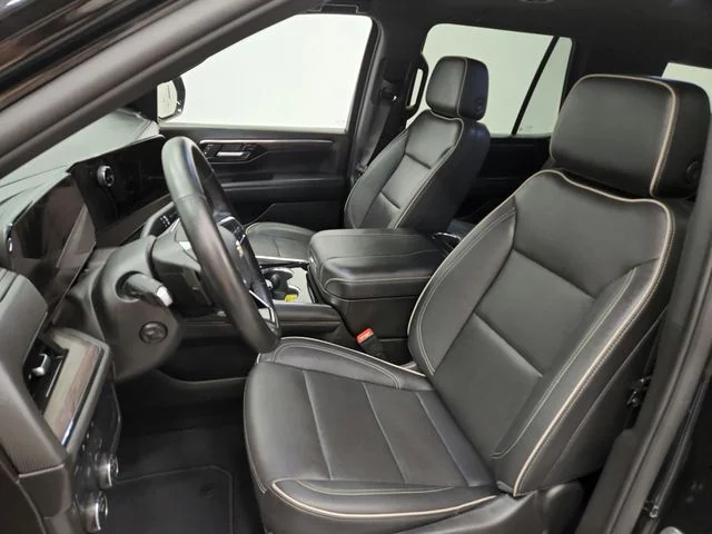 Used 2025 Black Chevrolet Premier image 19