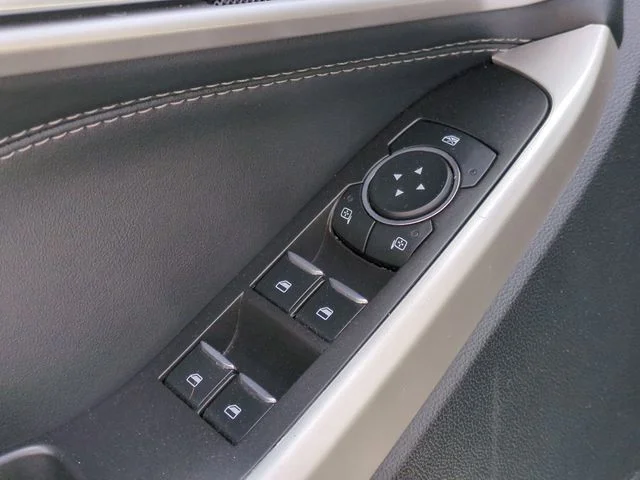 Used 2023 White Ford XLT image 13