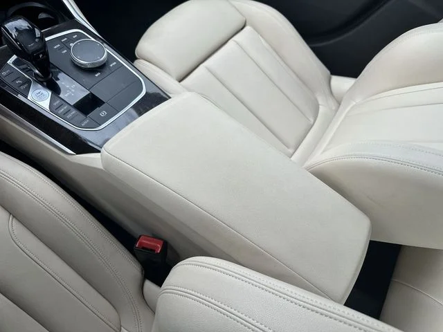 Used 2019 Black BMW 330i image 22