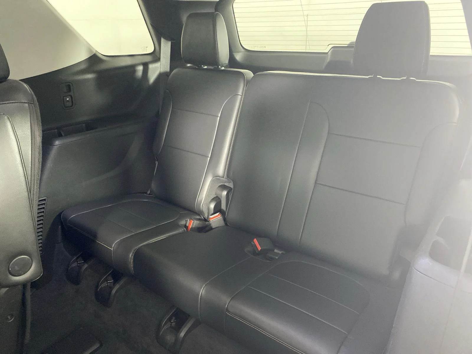 Used 2019 Silver Ice Metallic Chevrolet Premier image 27