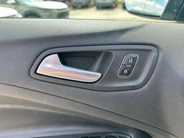 Used 2019 Black Ford SE image 46