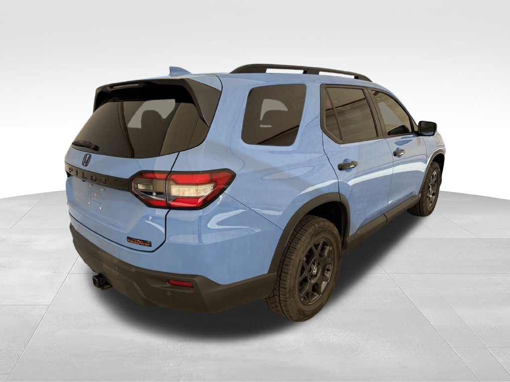 Used 2025 Diffused Sky Pearl Honda TrailSport image 7