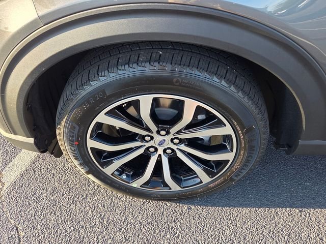New 2026 Carbonized Gray Metallic Ford ST-Line image 10