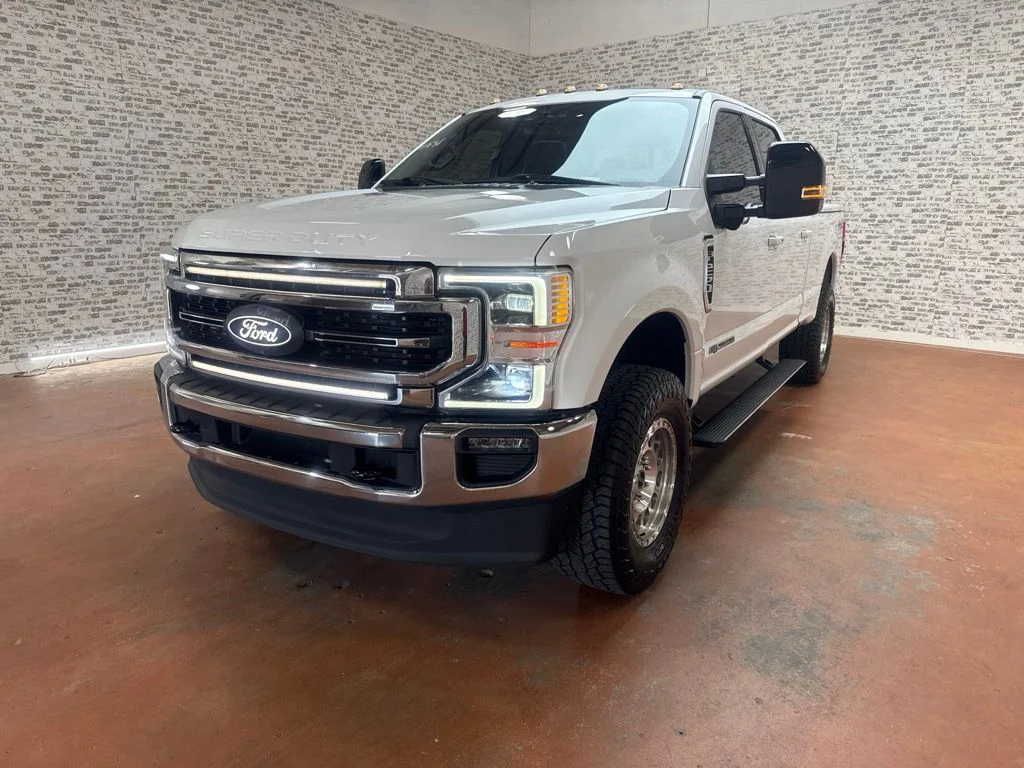 Used 2022 Oxford White Ford Lariat image 3