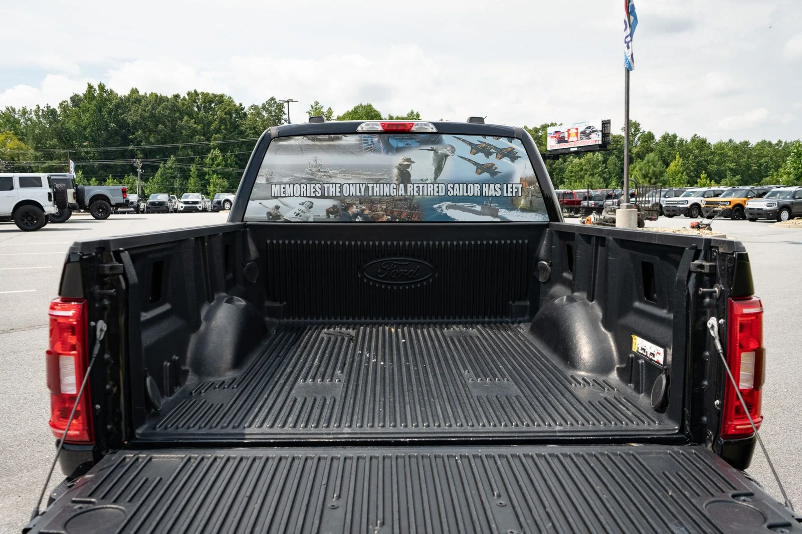 Used 2023  Ford XLT image 9