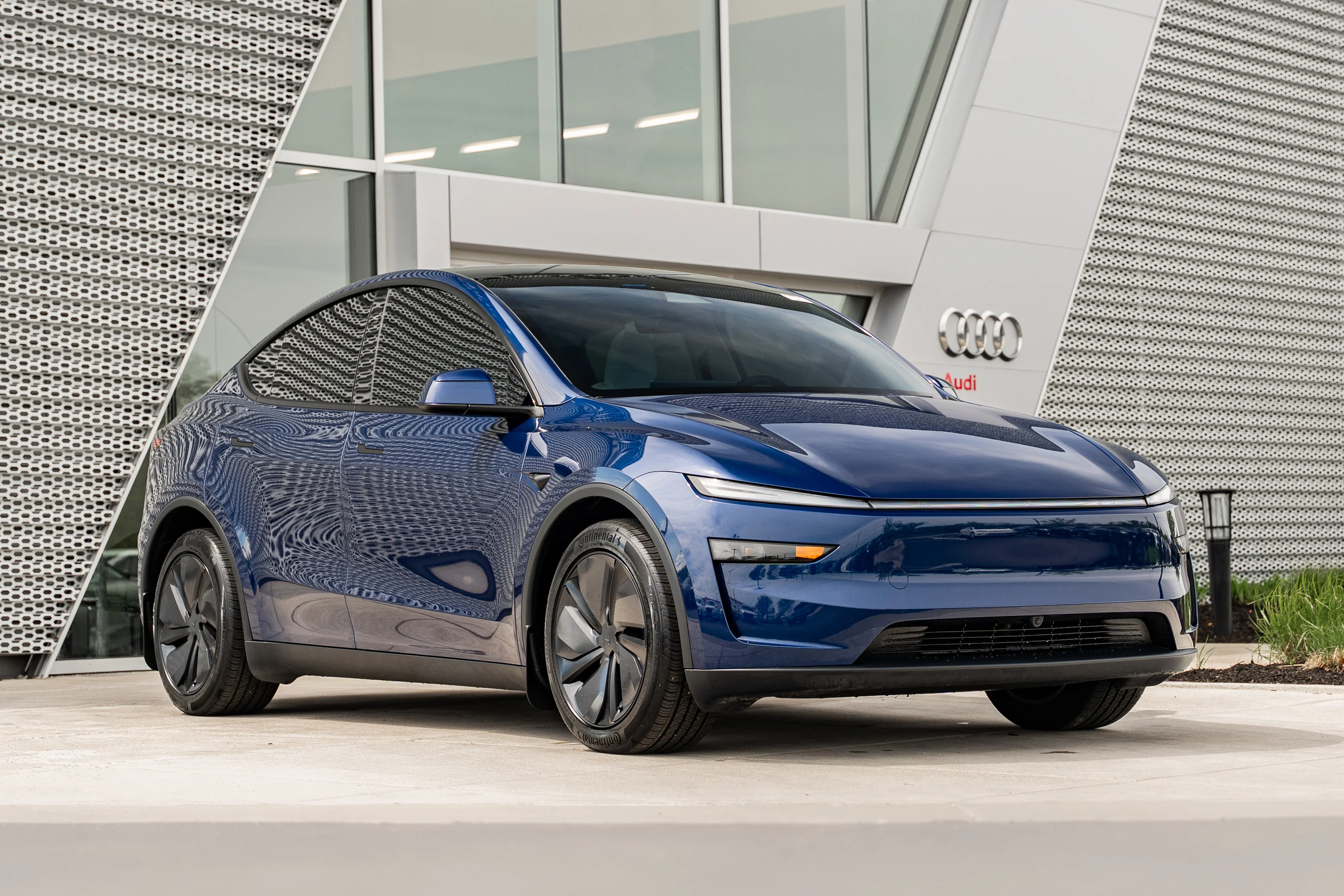 2026 Tesla Model Y Long Range Launch Series AWD's photo