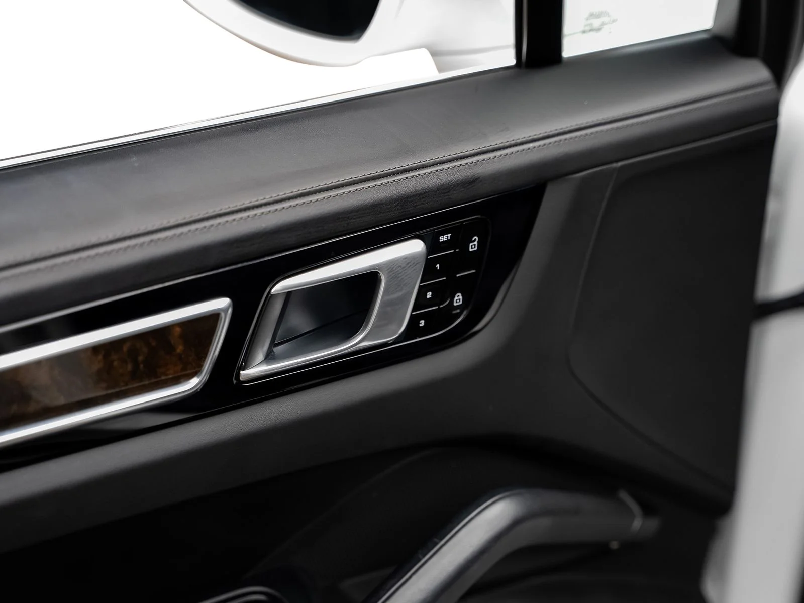 Used 2019 White Porsche Base image 65