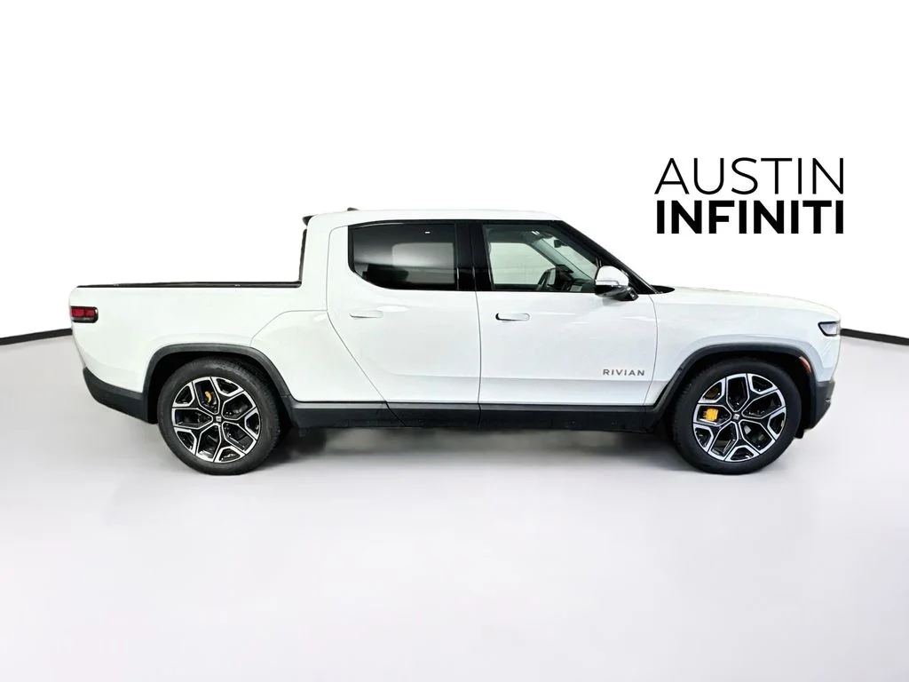 Used 2022 Glacier White Rivian Adventure image 8