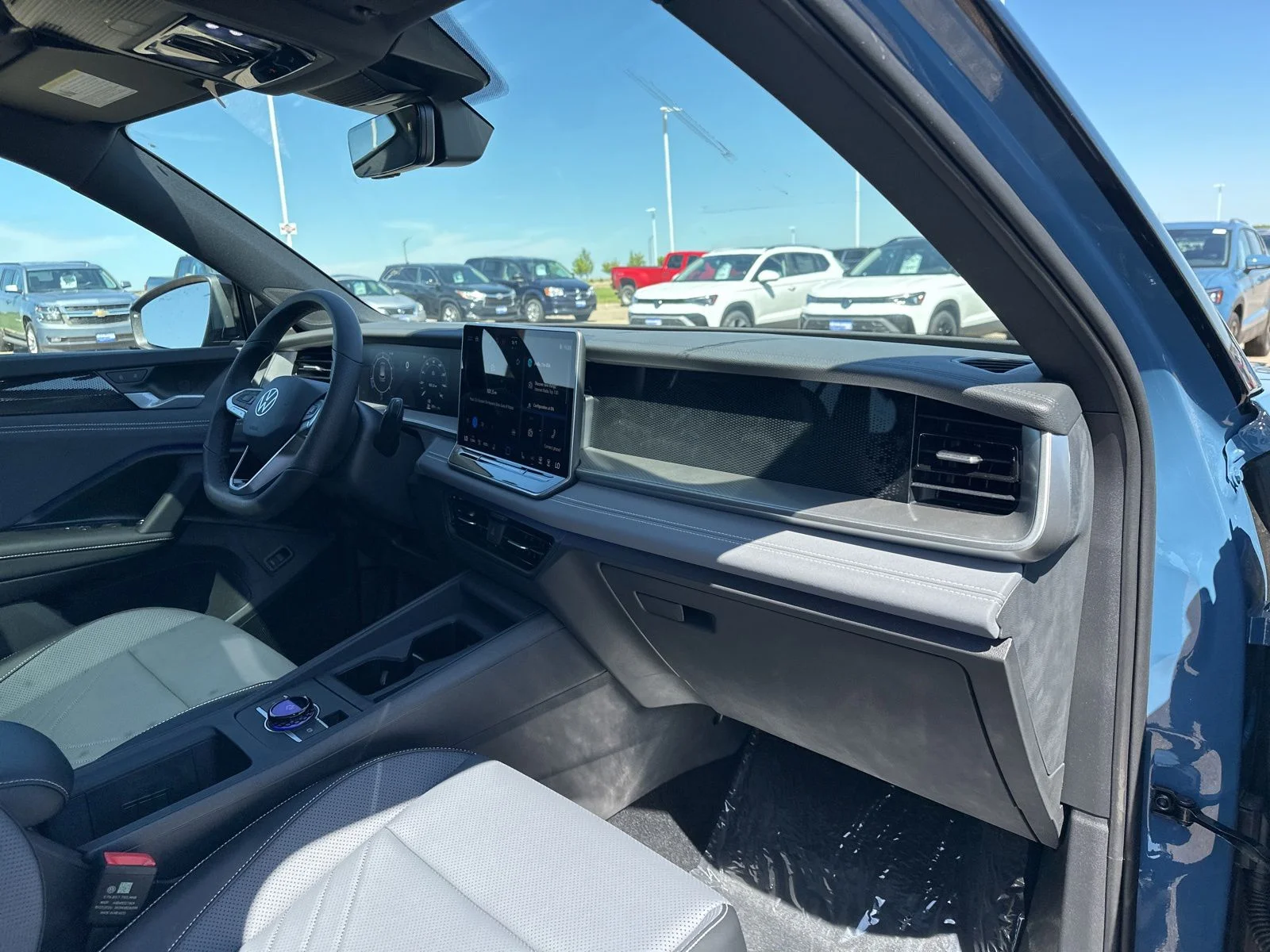 New 2026 Blue Volkswagen 2.0T SE R-Line Black image 35