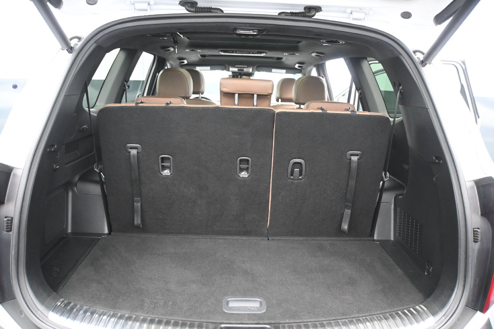 Used 2020 Snow White Pearl Kia SX AWD image 16