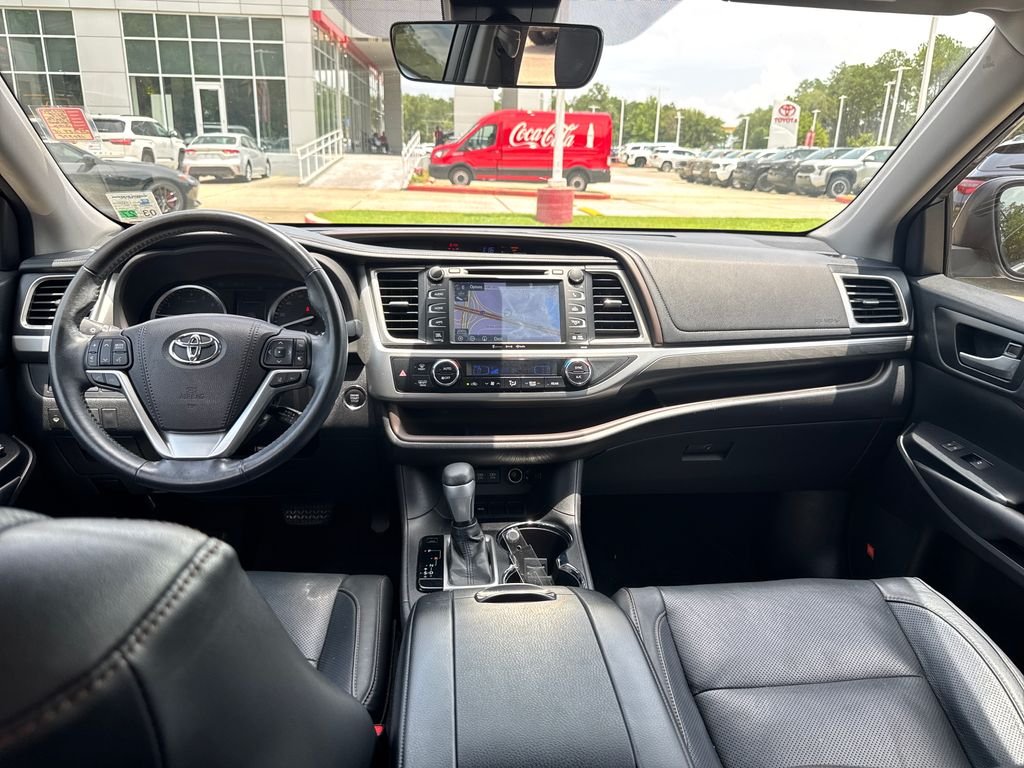 Used 2018 Gray Toyota Limited image 25