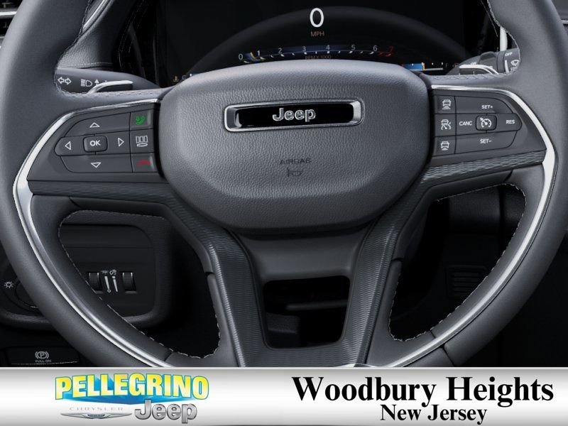 New 2026 Diamond Black Crystal Pearl-Coat Exterior Paint Jeep Laredo X image 19