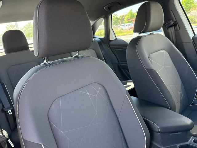 New 2026 Pure White Volkswagen 1.5T Sport image 19