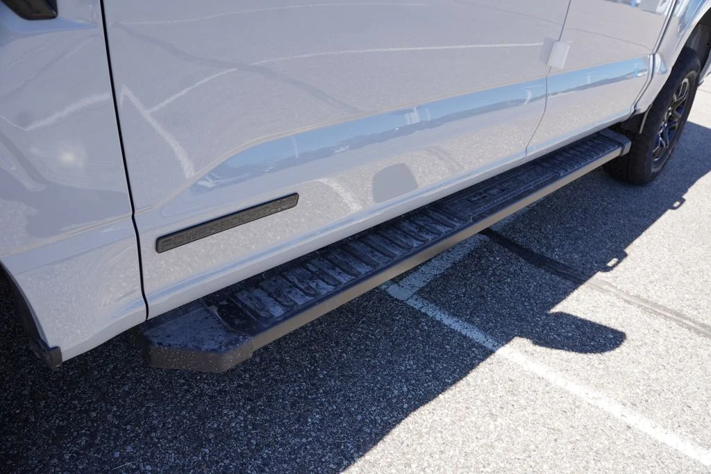 New 2026 Avalanche Ford XLT image 10